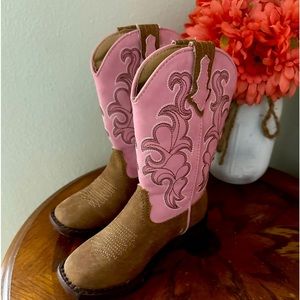 Size 9 , pink and brown cow girl boots